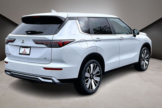 2026 Mitsubishi Outlander SE - Photo 6