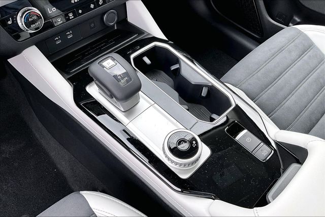 2026 Mitsubishi Outlander SE - Photo 18