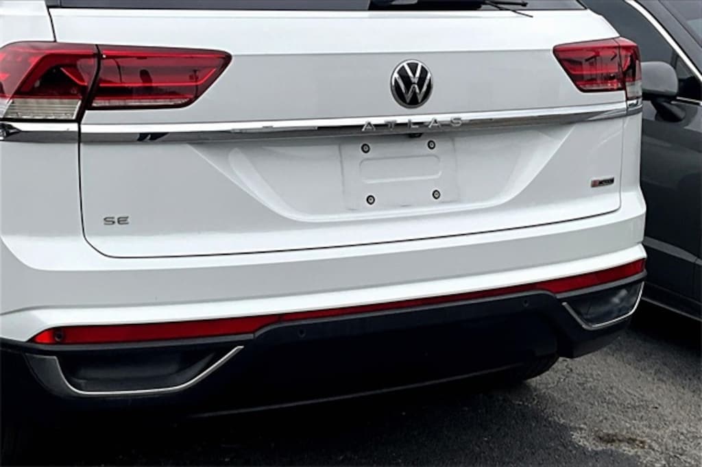 Used 2020 Volkswagen Atlas Cross Sport 2.0T SE w/Technology SUV