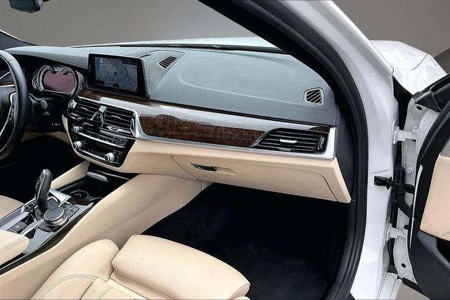 2017 BMW 5 Series 530i - Photo 23