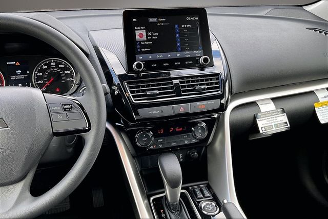 2026 Mitsubishi Eclipse Cross LE - Photo 9