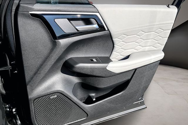 2026 Mitsubishi Outlander SEL - Photo 28
