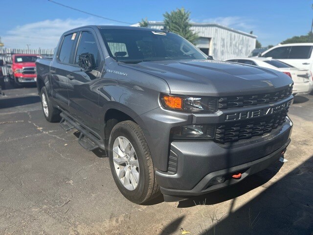 2021 Chevrolet Silverado 1500 Custom photo 2