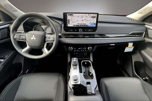 2026 Mitsubishi Outlander ES