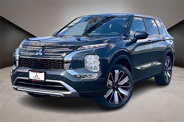 2025 Mitsubishi Outlander SE's photo