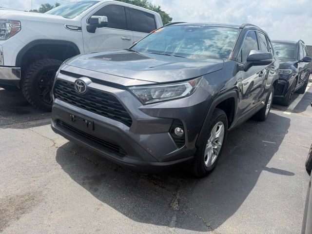 2021 Toyota RAV4 XLE FWD's photo