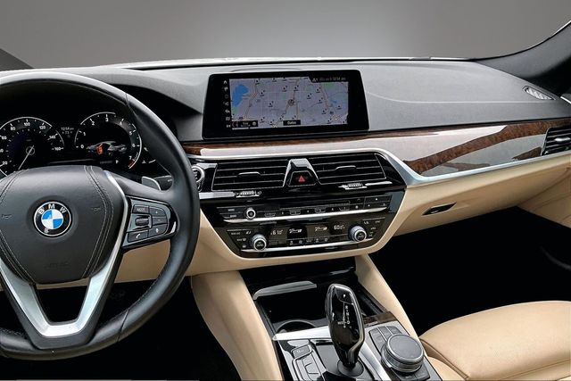 2017 BMW 5 Series 530i - Photo 9