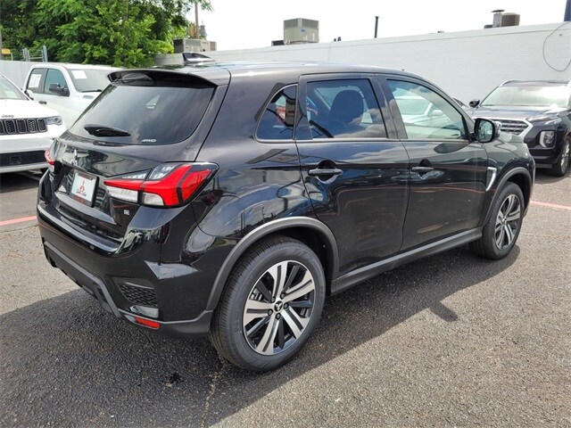 2025 Mitsubishi Outlander Sport SE photo 4