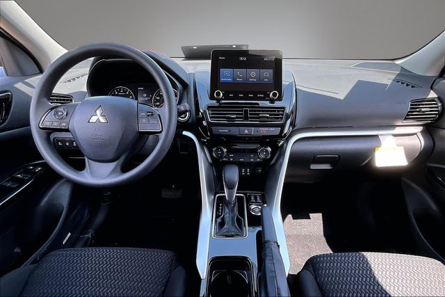 2026 Mitsubishi Eclipse Cross LE - Photo 7