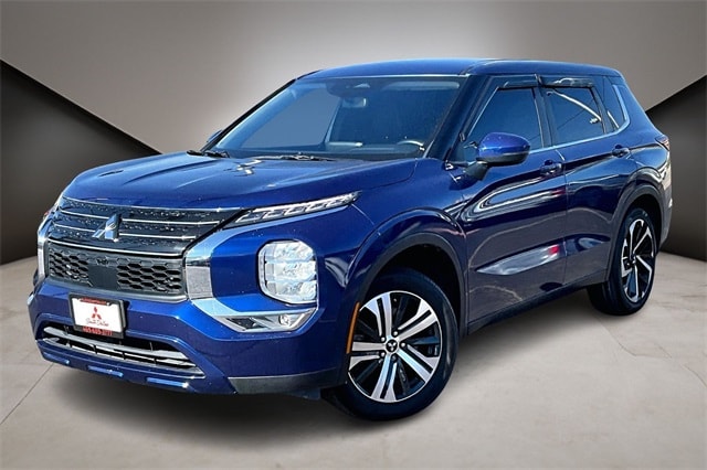 2023 Mitsubishi Outlander SE Special Edition's photo