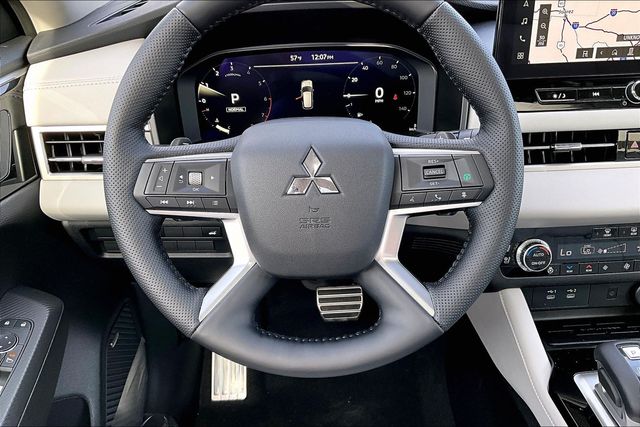 2026 Mitsubishi Outlander SEL - Photo 10