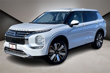 2025 Mitsubishi Outlander SE SUV