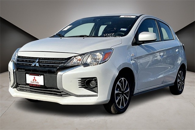 2023 Mitsubishi Mirage ES's photo