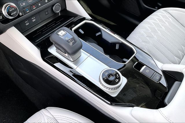 2026 Mitsubishi Outlander SEL - Photo 17