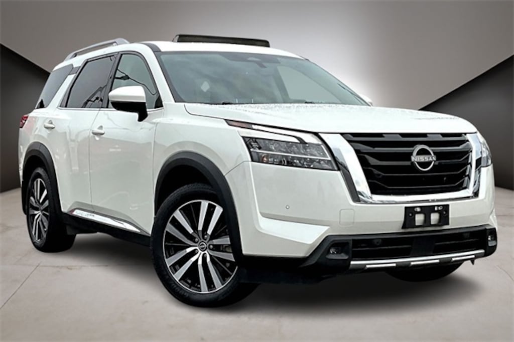 Used 2023 Nissan Pathfinder Platinum SUV