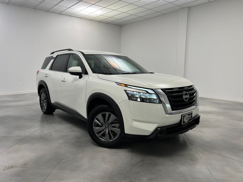 Used 2025 Nissan Pathfinder SV SUV