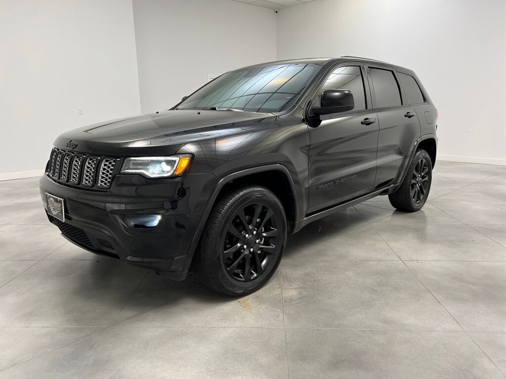 Used 2020 Jeep Grand Cherokee Altitude SUV