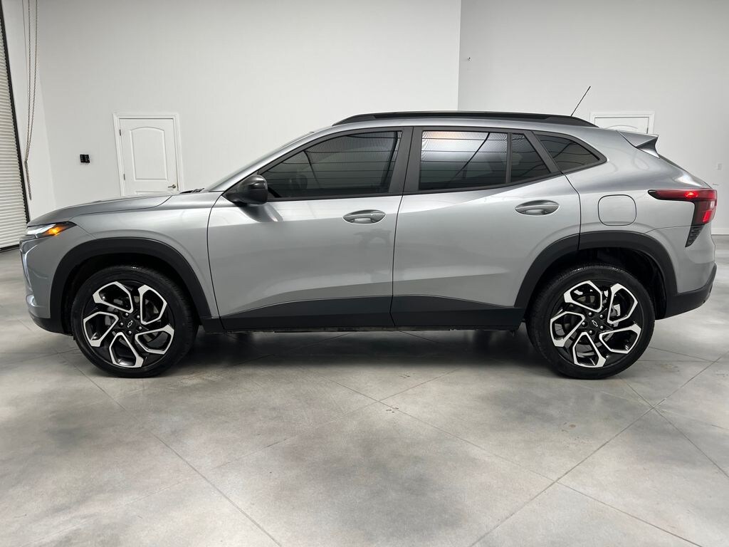 Used 2024 Chevrolet Trax 2RS SUV