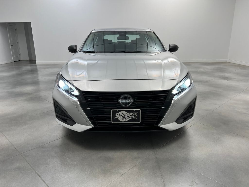 Used 2024 Nissan Altima 2.5 SV Sedan