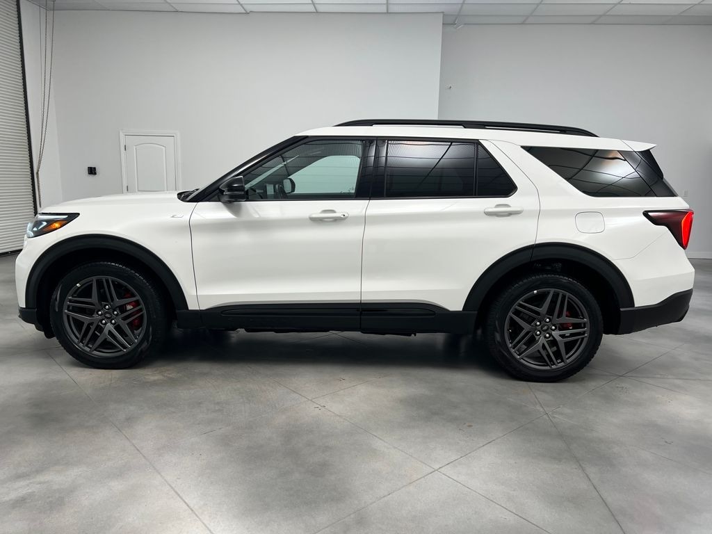 Used 2025 Ford Explorer ST-Line SUV