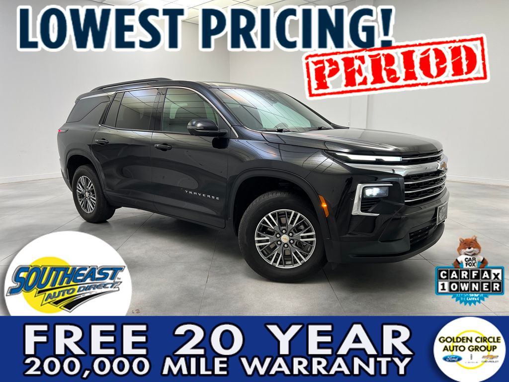 Used 2024 Chevrolet Traverse LT