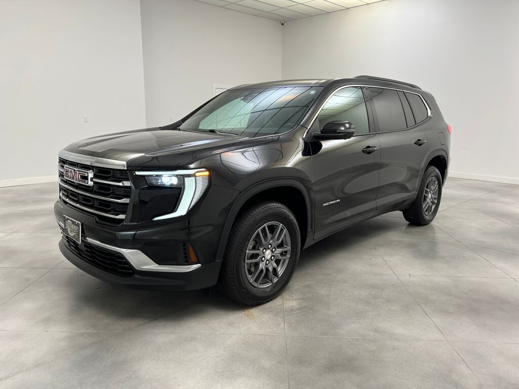 Used 2025 GMC Acadia Elevation SUV