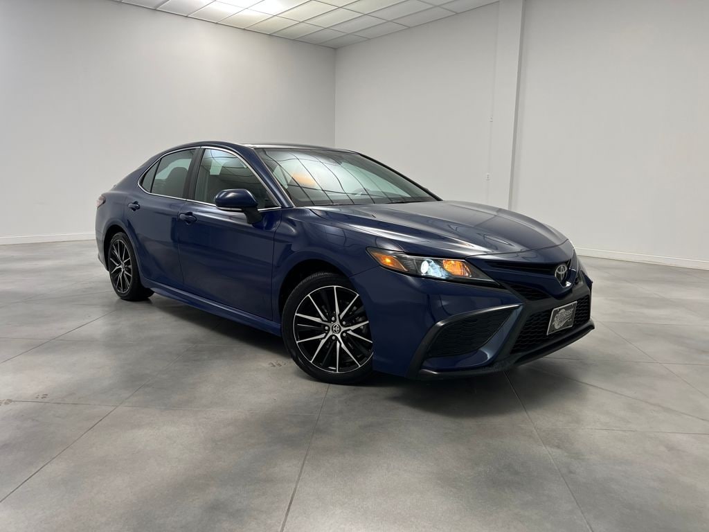 Used 2024 Toyota Camry SE Sedan