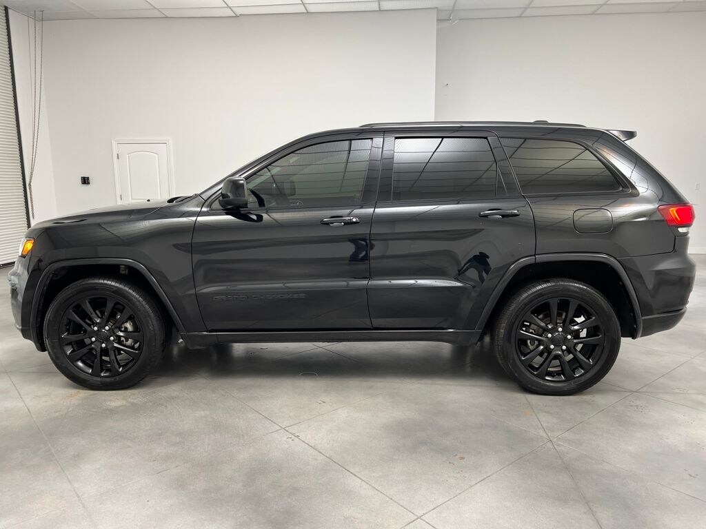 Used 2020 Jeep Grand Cherokee Altitude SUV