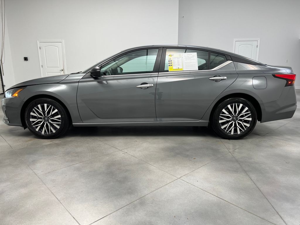 Used 2025 Nissan Altima 2.5 SV Sedan
