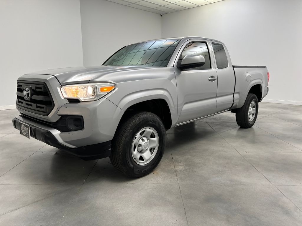 Used 2016 Toyota Tacoma SR Truck