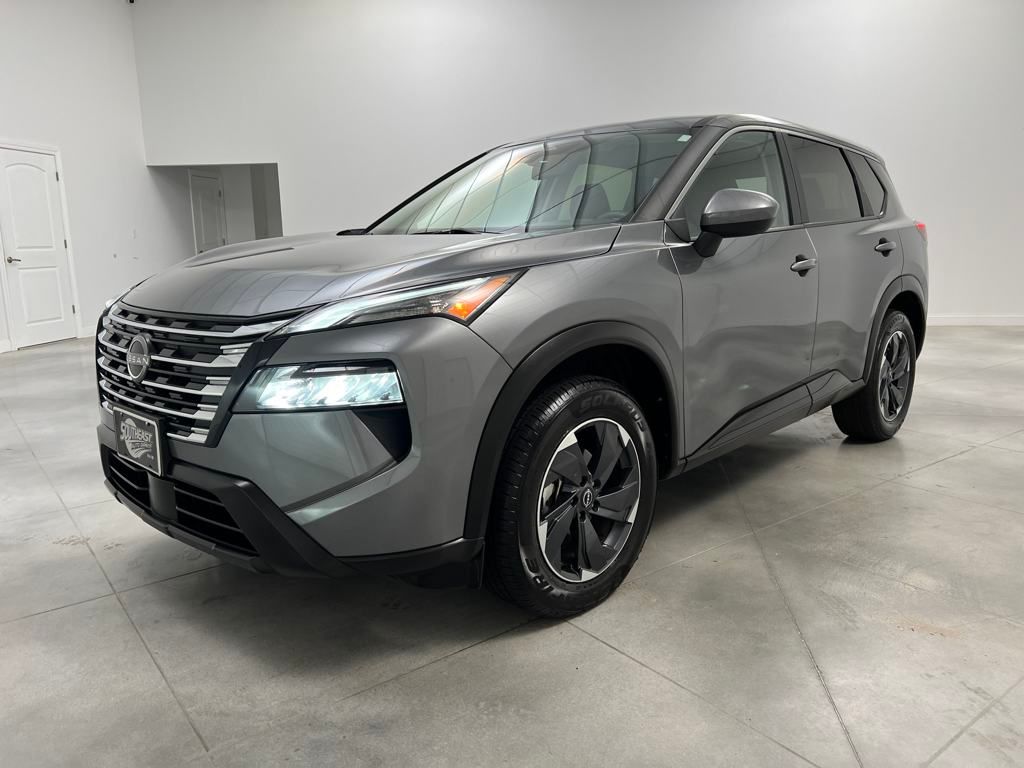 2024 Nissan Rogue SV photo 3