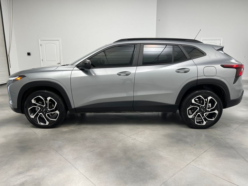 Used 2024 Chevrolet Trax 2RS SUV