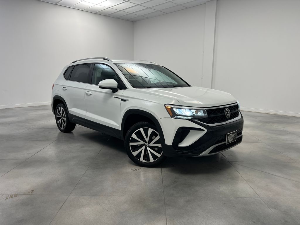 2024 Volkswagen Taos SE