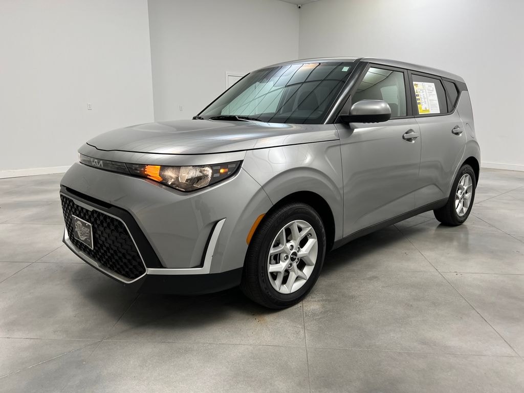 Used 2024 Kia Soul LX Hatchback