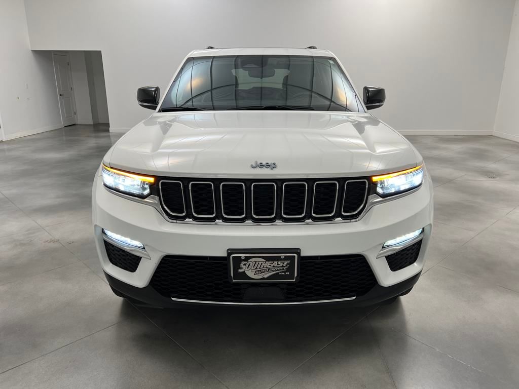 2023 Jeep Grand Cherokee 4xe photo 2