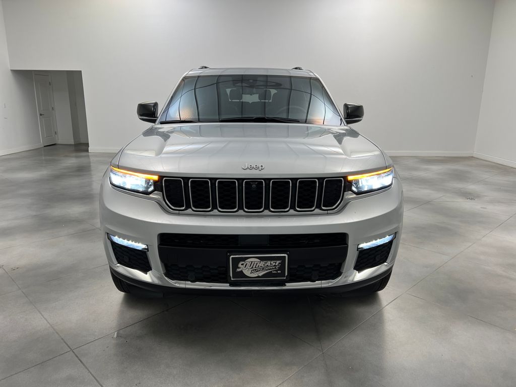 2024 Jeep Grand Cherokee Limited photo 2