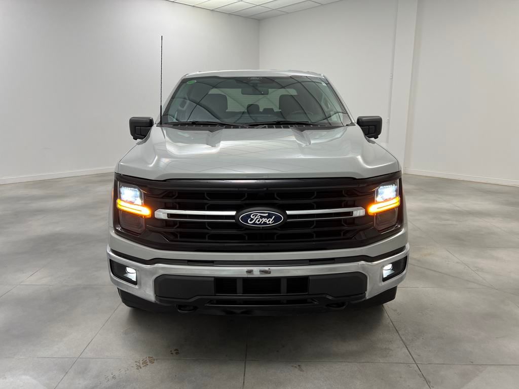 2024 Ford F-150 XLT photo 2