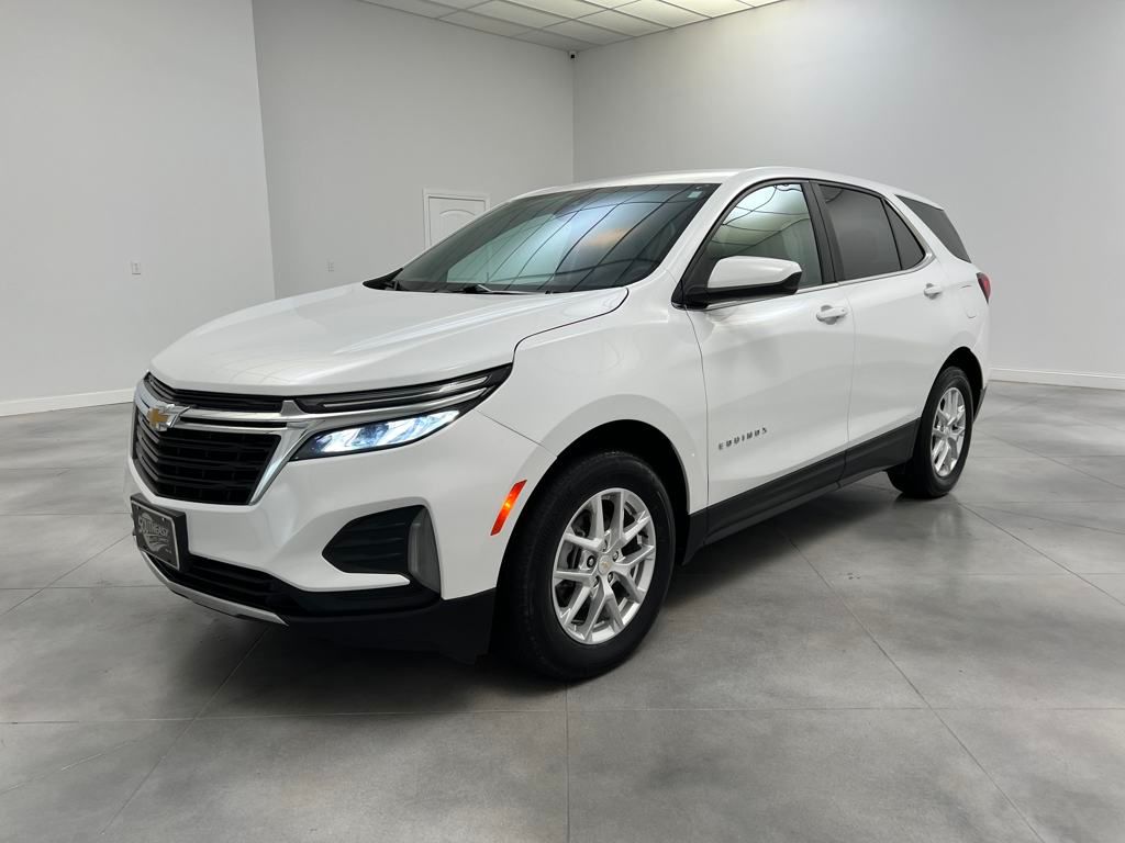 2023 Chevrolet Equinox LT photo 3