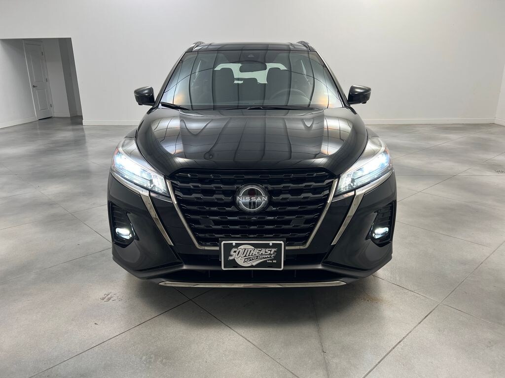Used 2024 Nissan Kicks SR SUV