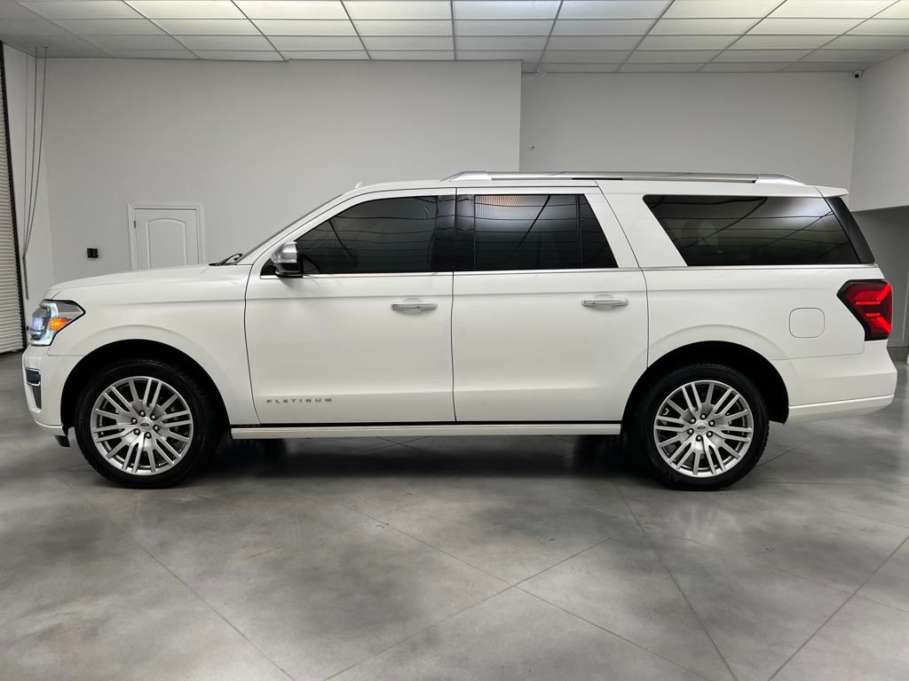 2023 Ford Expedition MAX Platinum photo 4