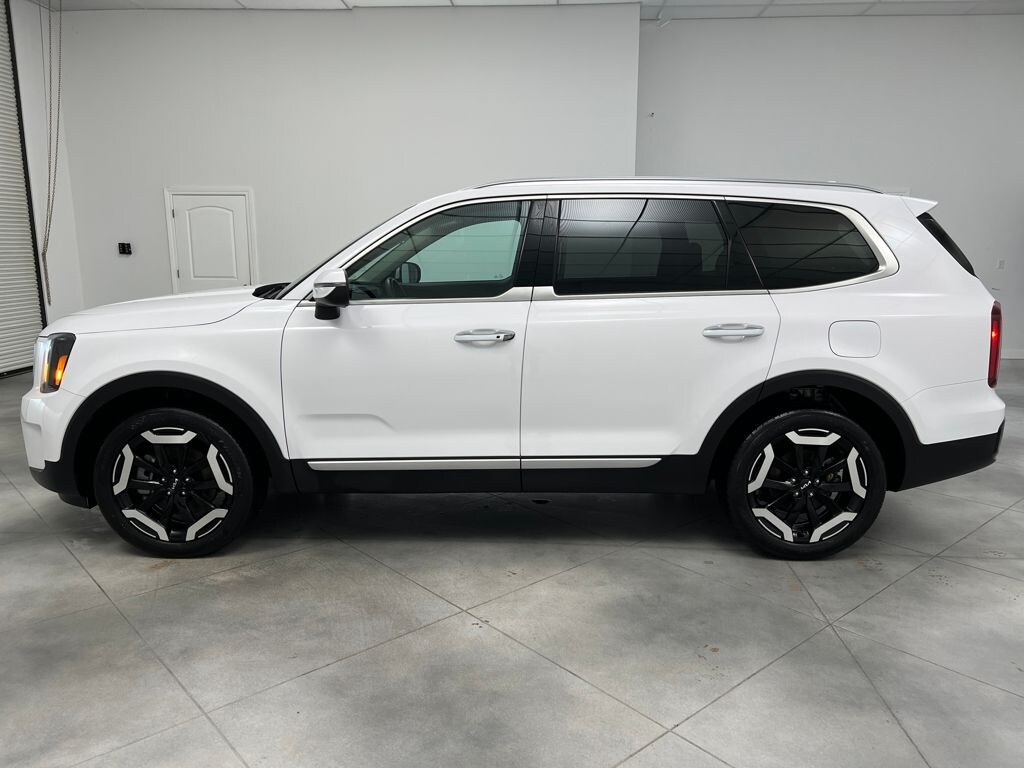 Used 2025 Kia Telluride S SUV