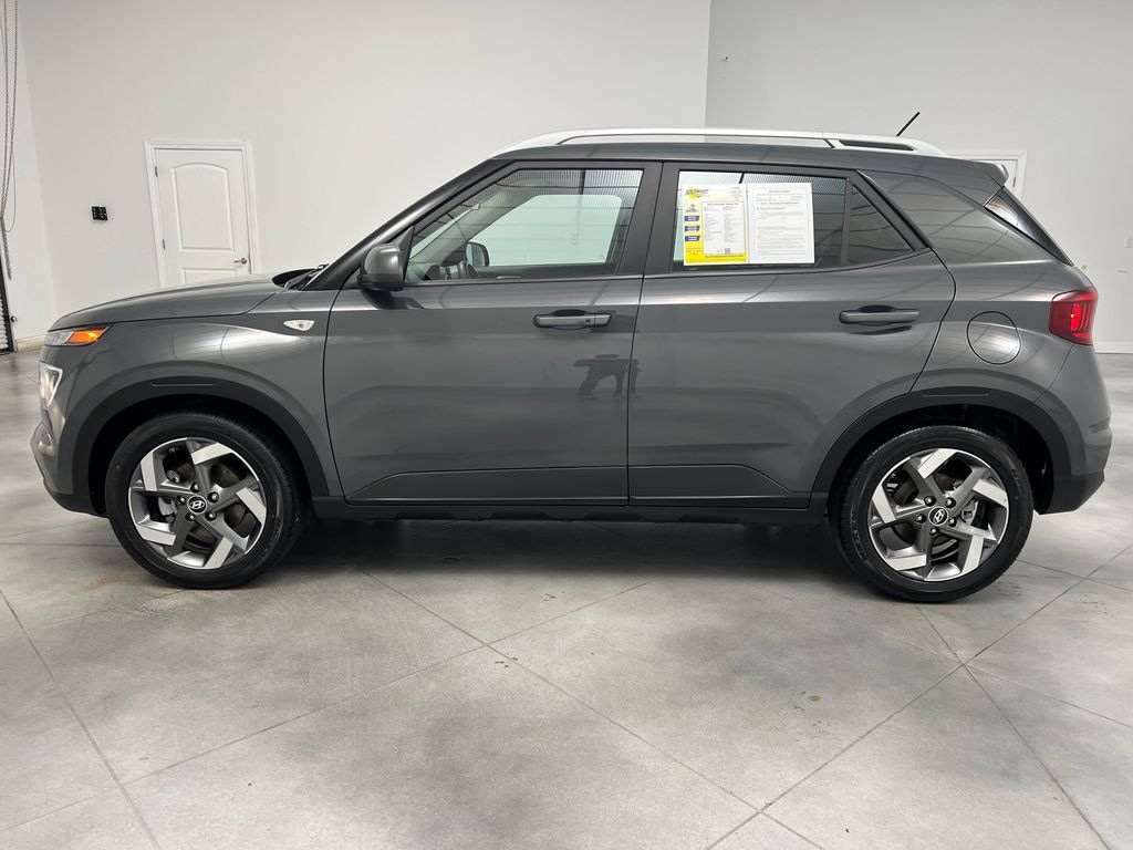 Used 2025 Hyundai Venue SEL SUV