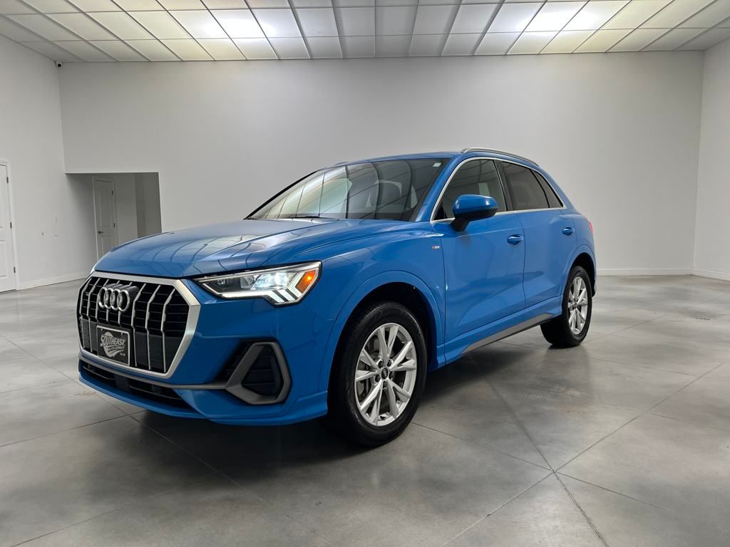 2023 Audi Q3 S line Premium photo 3