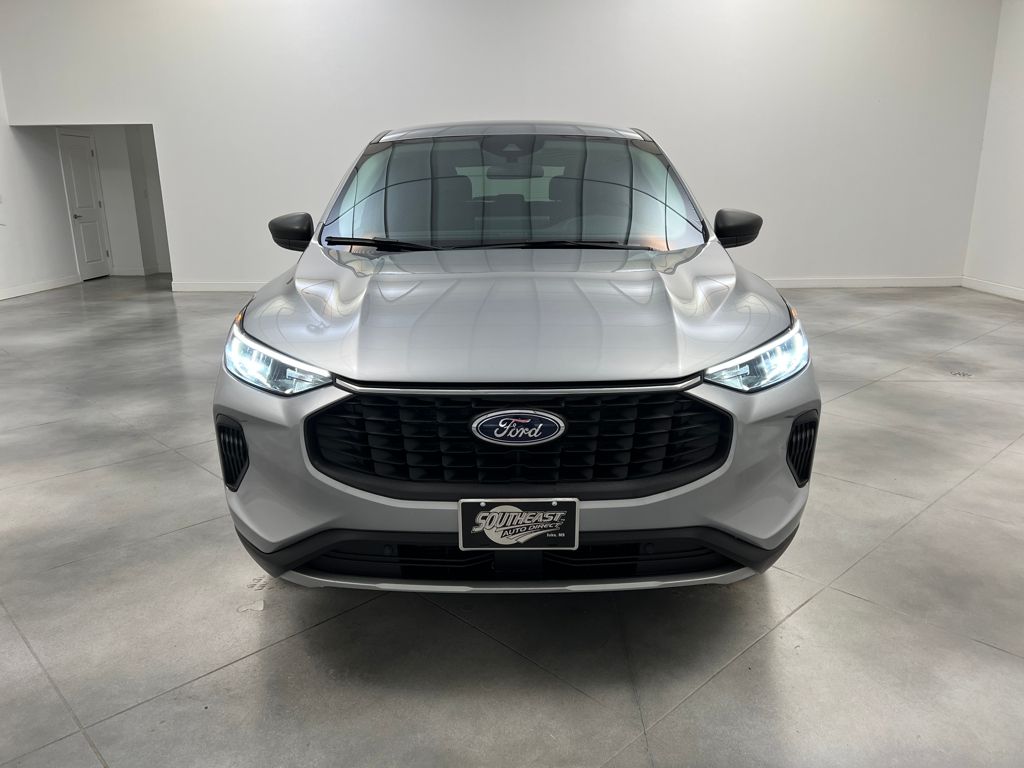 2024 Ford Escape Active photo 2