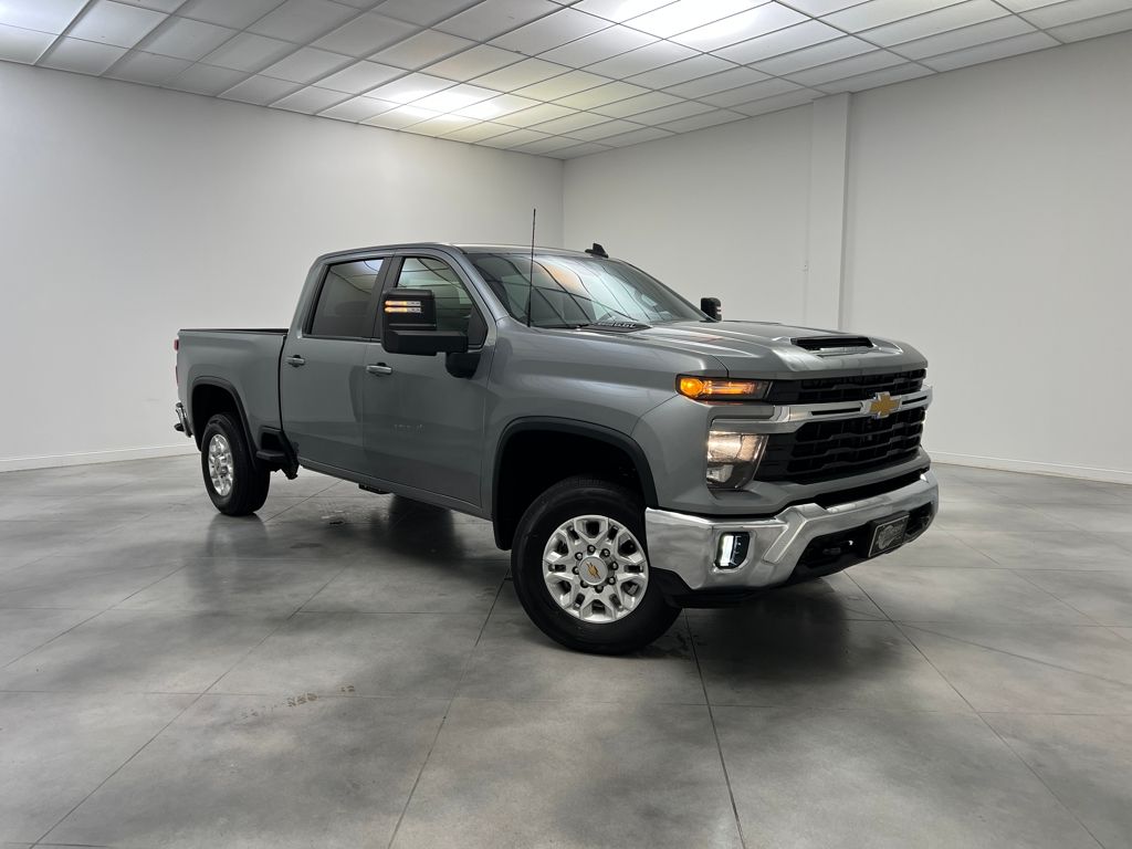 2024 Chevrolet Silverado 2500HD LT's photo