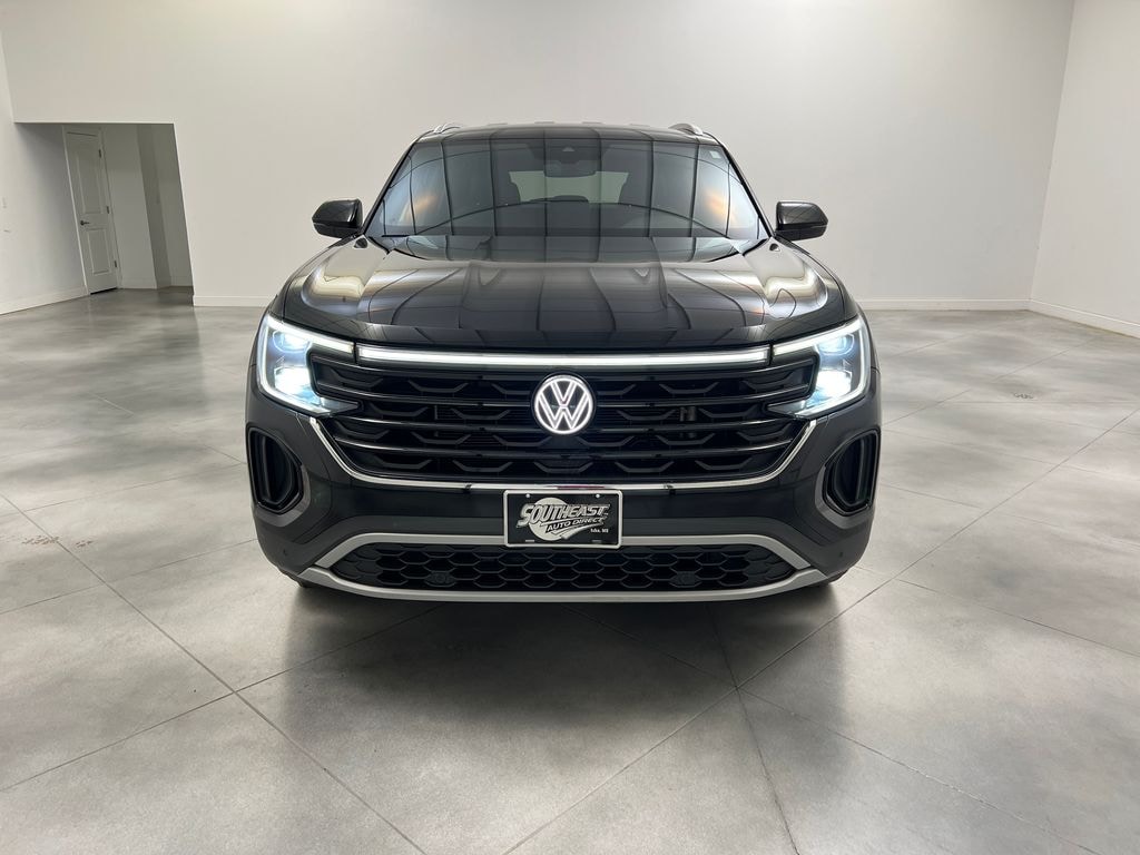 Used 2024 Volkswagen Atlas Cross Sport 2.0T SE w/Technology SUV