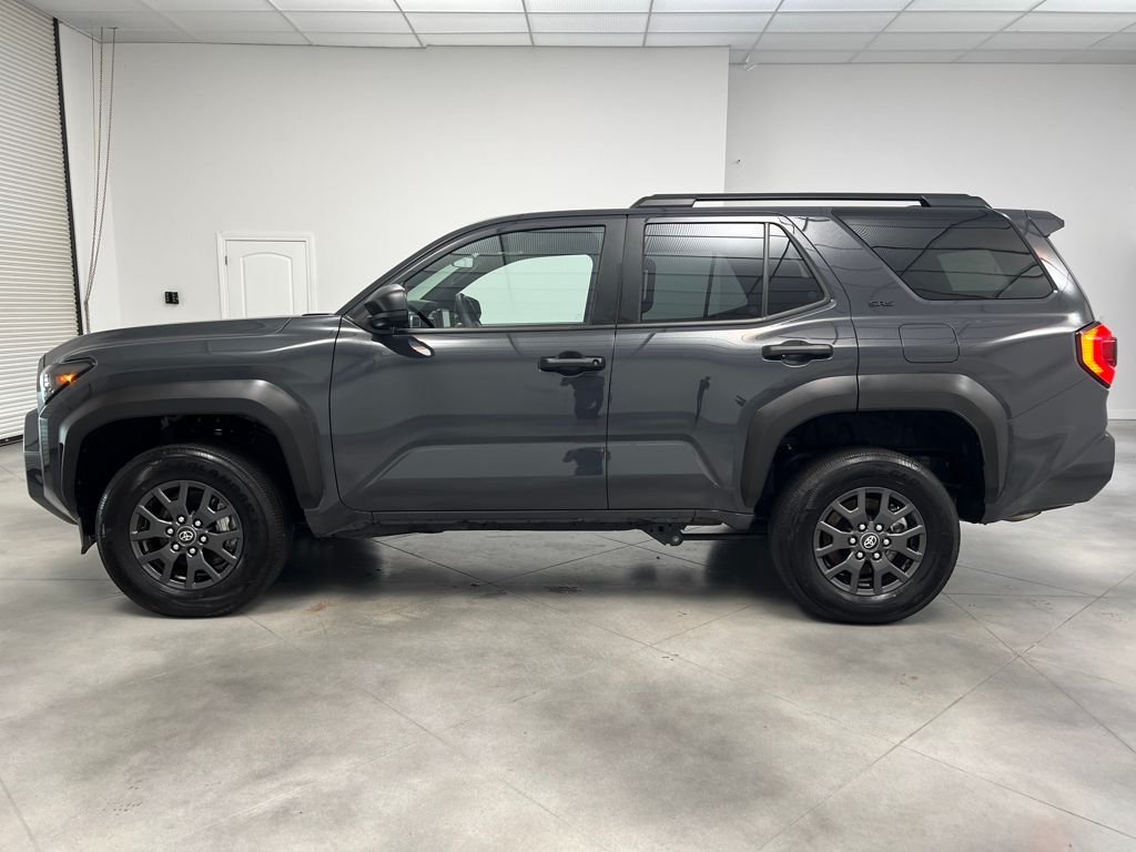 2025 Toyota 4Runner SR5 photo 4