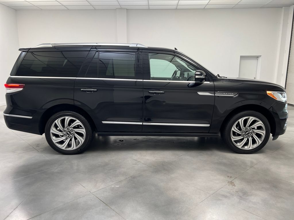 2024 Lincoln Navigator Reserve - Photo 10