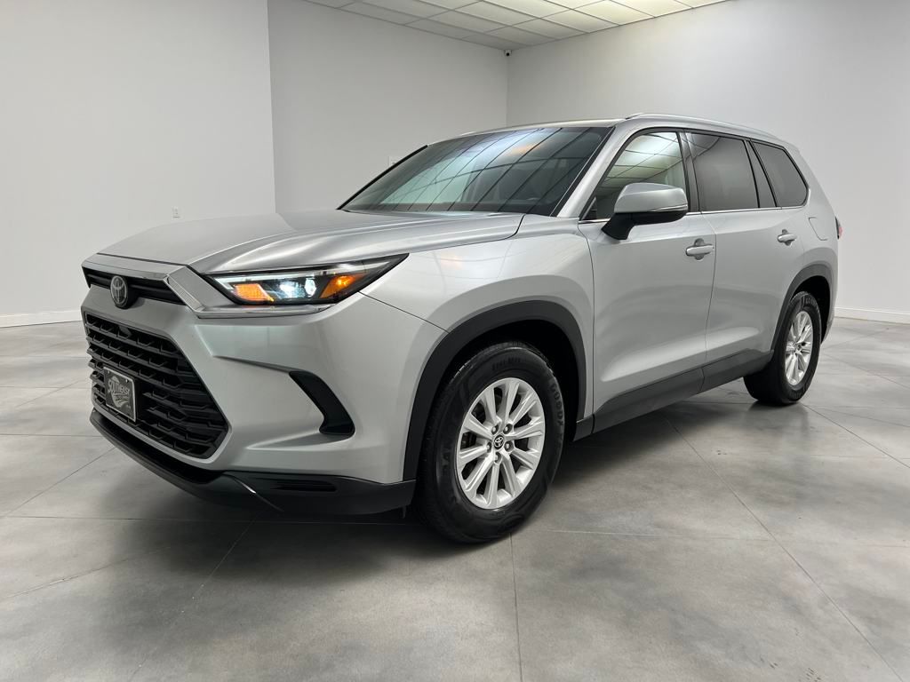 2024 Toyota Grand Highlander XLE photo 2