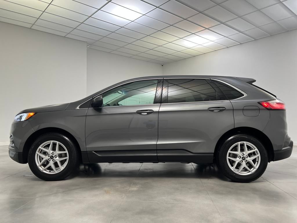 2024 Ford Edge SEL photo 4